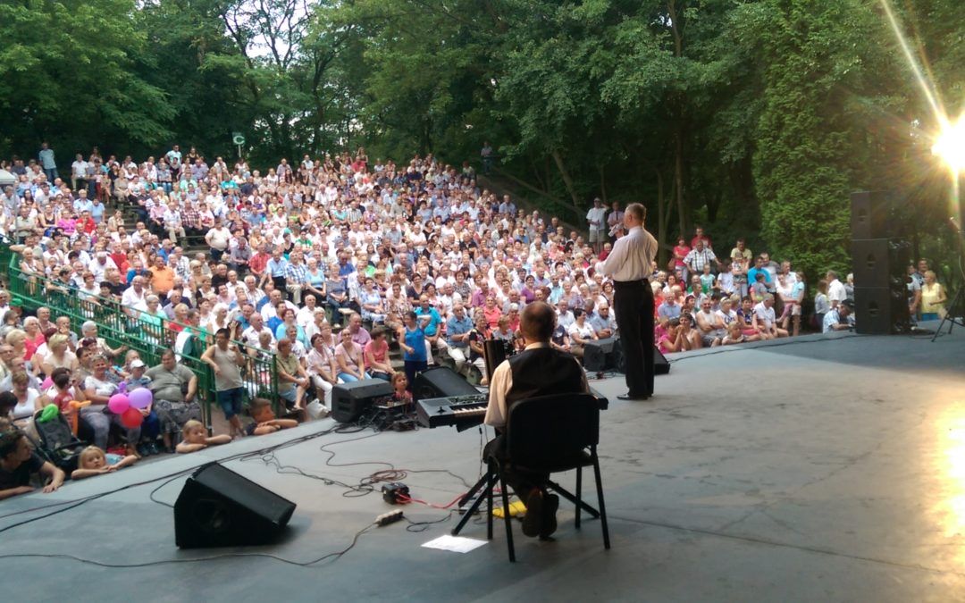 News!!! Ludzie kochają Mirka Jędrowskiego i jego zespół amfiteatr wypełniony po brzegi we Wrześni